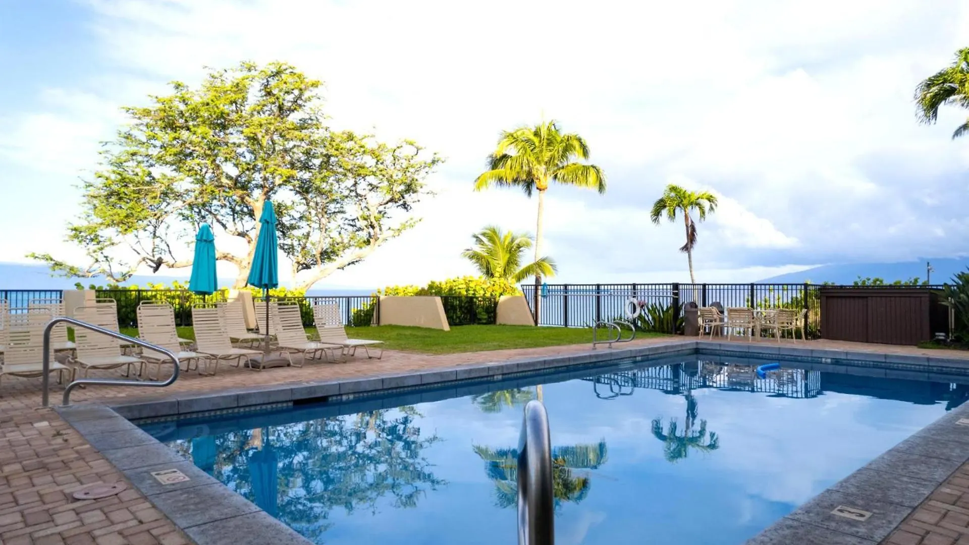 Kbm Resorts Free Car Napili Point Nap-A25 Stunning Ocean Front Villa Turtle Views Kapalua Apartment